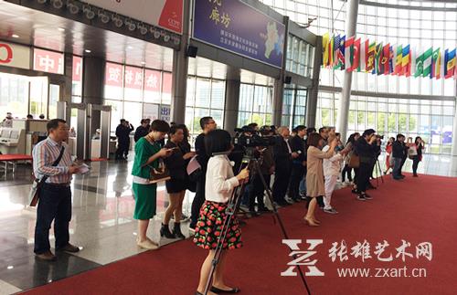 “艺起来首届年度艺术家作品全国巡展”七月隆重登陆鹭岛 “艺起来首届年度艺术家作品全国巡展”七月隆重登陆鹭岛