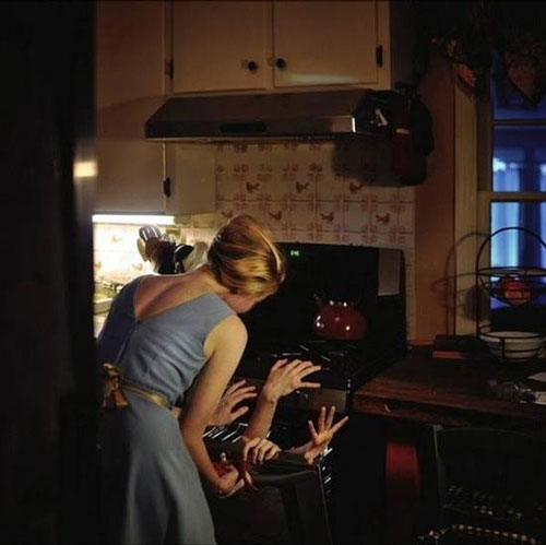 也许与她心理学专业的背景有关，Rachel Baran的作品对情绪的把控十分的准确，没有令人恐慌的画面，也没有令人不适的惊悚。Rachel Baran的作品现已登上国际各大摄影网站与书籍封面，她甚至还接到了海外的工作委托。